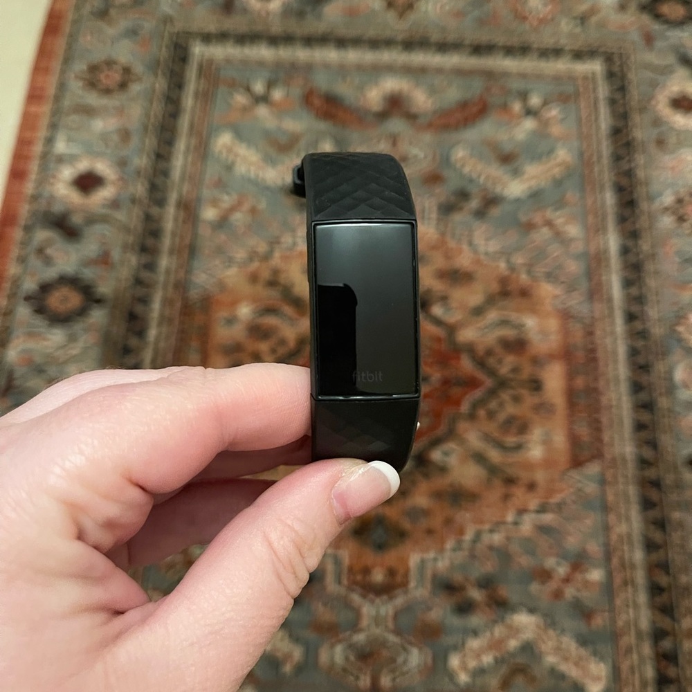 Fitbit Charge 4